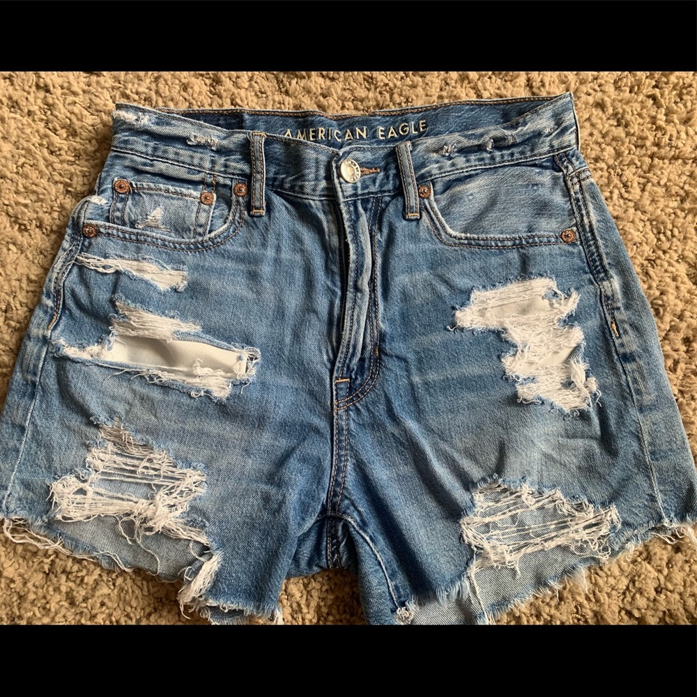American Eagle 90’s boyfriend Shorts